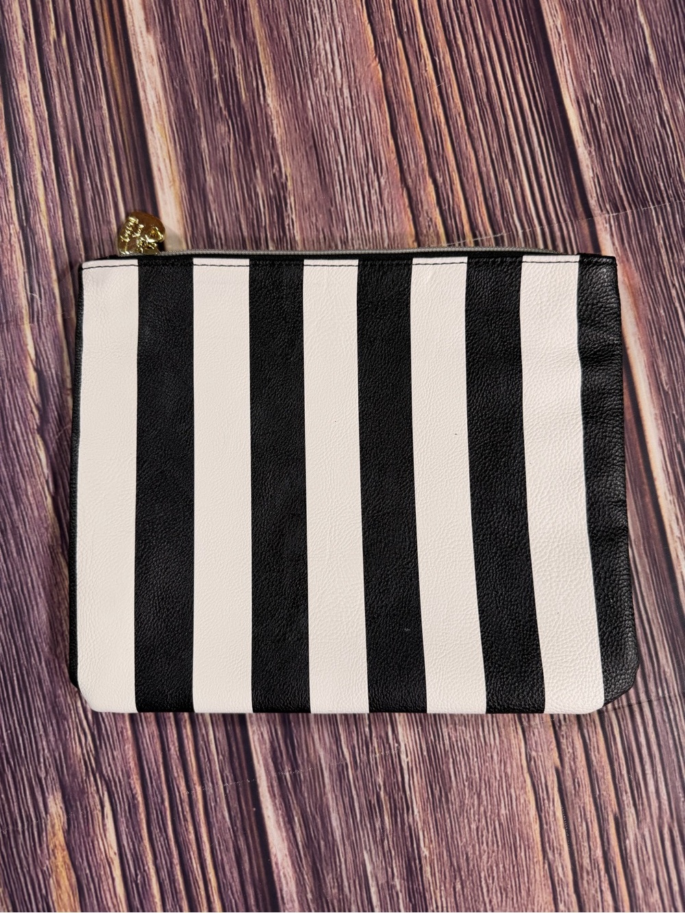 Betsey Johnson Black White Handbag Big Pink Bow‎ & Stripped Tablet Case Bag - Picture 11 of 16